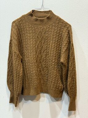 Vince Camuto cable knit crewneck sweater